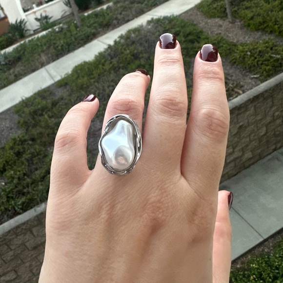 Silver Baroque Pearl Statement Ring - Picture 4 of 4